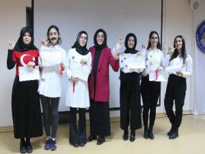 Sessiz dünya için işaret dilini öğrendiler